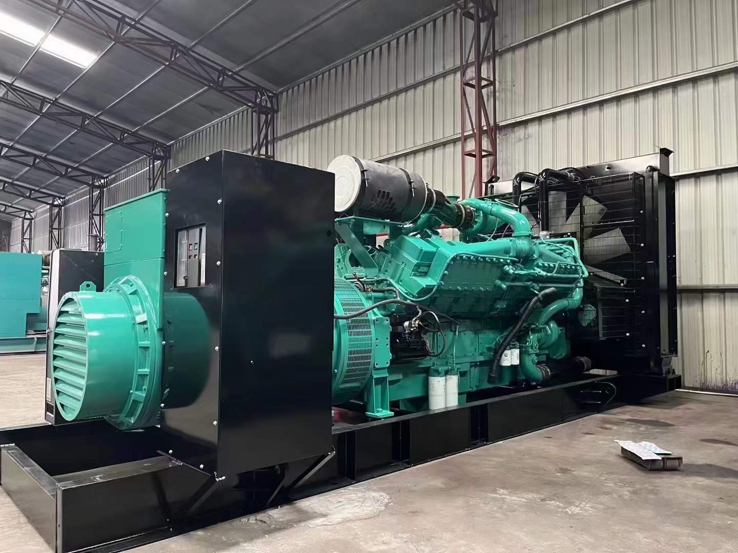平南如何降低 800kW 柴油发电机输出电流的波动？