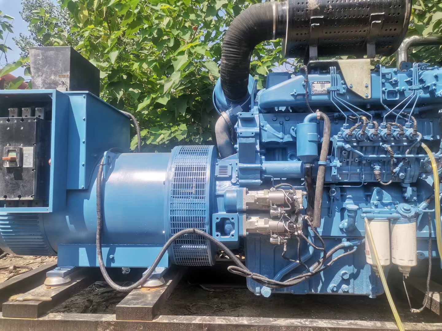 平南详细说明降低 800kW 柴油发电机输出电流波动的方法