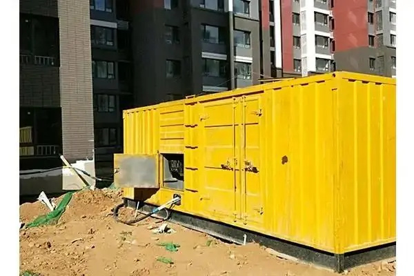 平南发电机租赁中燃油压力过低会对发动机的哪些部件造成损坏？