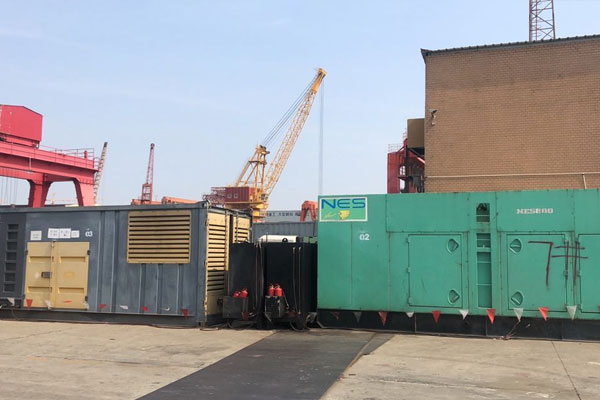 平南发电机出租空气滤清器的清洁频率是多少？