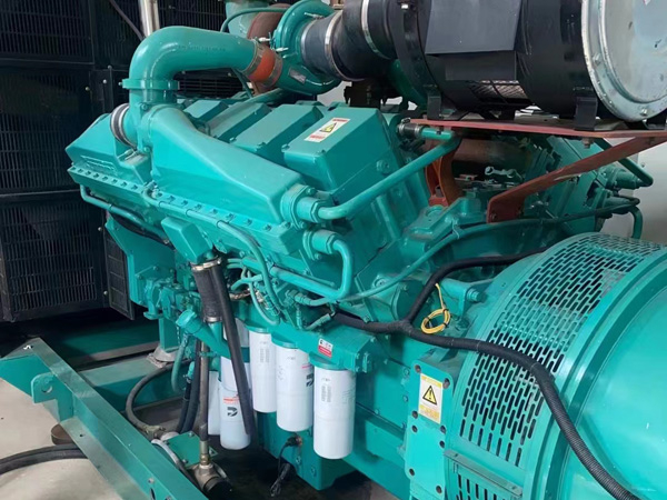 平南更换100kW柴油发电机组机油时，需要注意哪些事项？